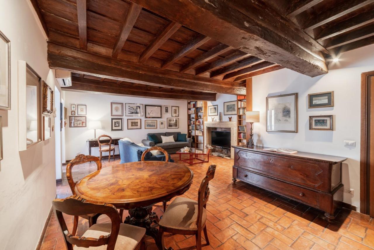 Domus Quiritum Charming, Appartamento d'Epoca a Campo de' Fiori Roma Esterno foto