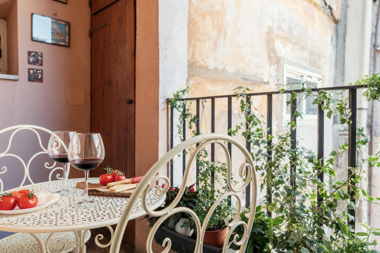 Domus Quiritum Charming, Appartamento d'Epoca a Campo de' Fiori Roma Esterno foto